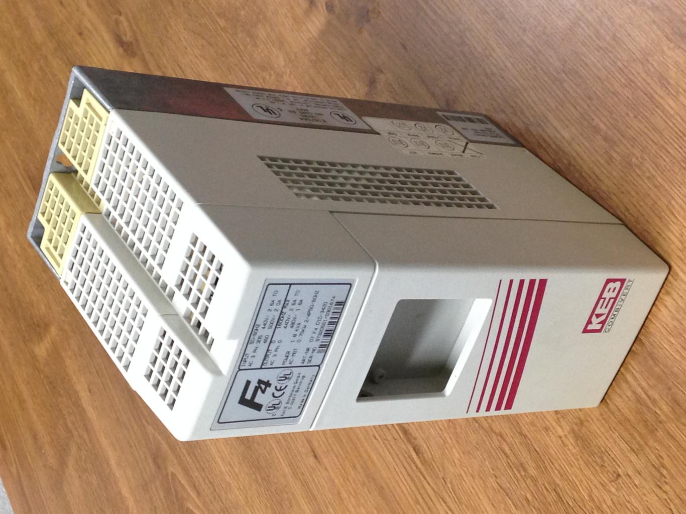 Inverter marca KEB 07 F4 C1D-3420